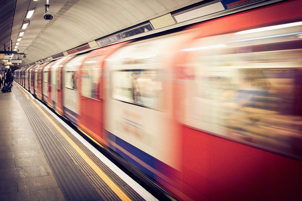 Como se locomover: andar de metrô