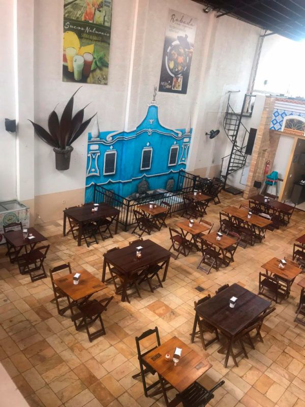 Espaço agradável no restaurante em sao luis do maranhao