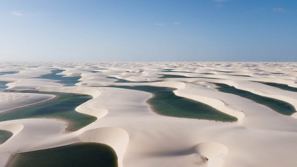 Vista aérea dos Lençois Maranhenses na melhor época