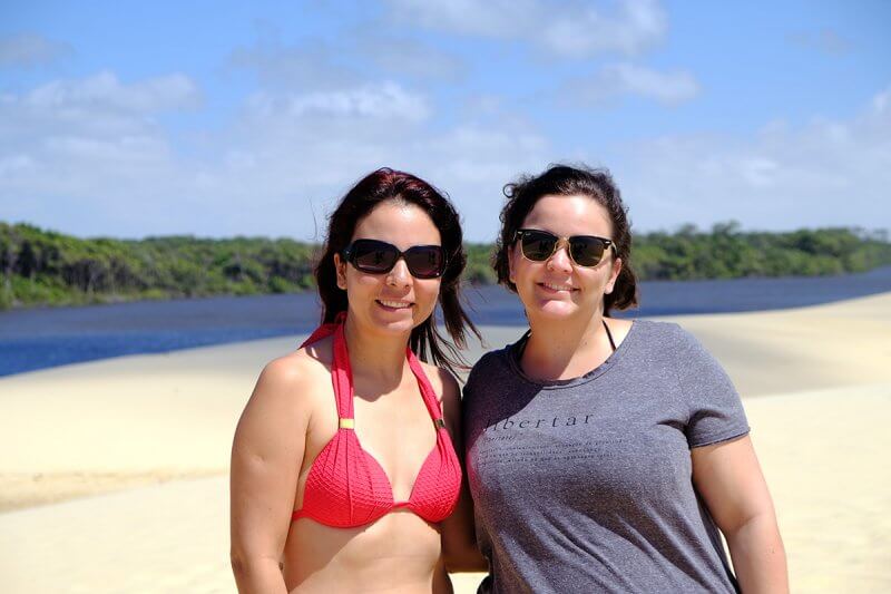 Renata e Carmina nos Lençóis Maranhenses