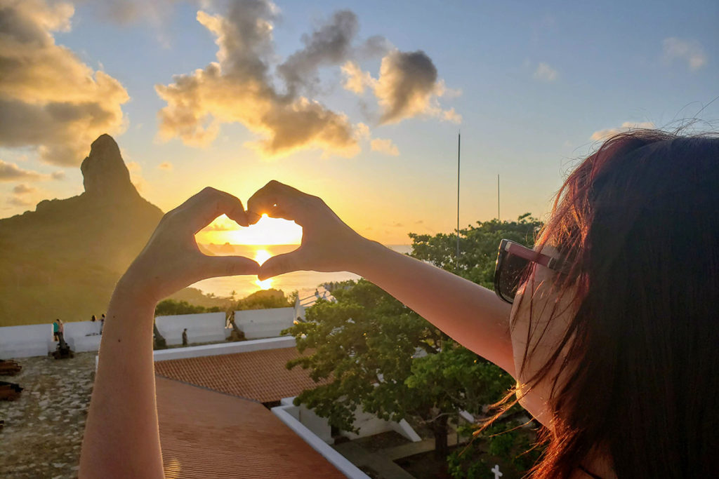 por do sol em fernando de noronha