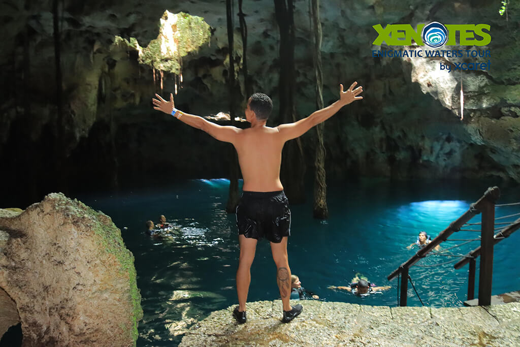 Xenotes, o passeio no cenote tipo caverna