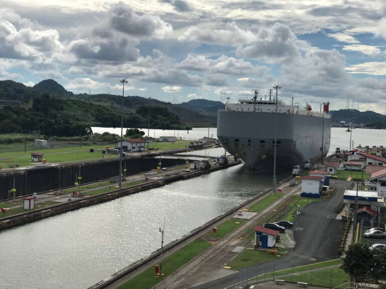 Miraflores no Canal do Panamá, maravilha da engenharia do mundo moderno